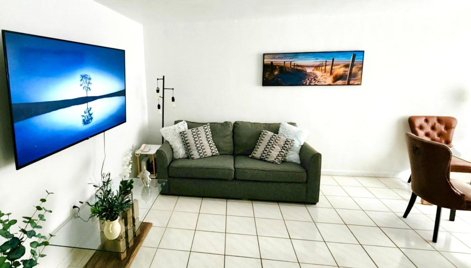 Bayfront Apartment Breathtaking Views- One Bedroom W Balcony- Living Room -Free Parking Miami Beach Pokój zdjęcie